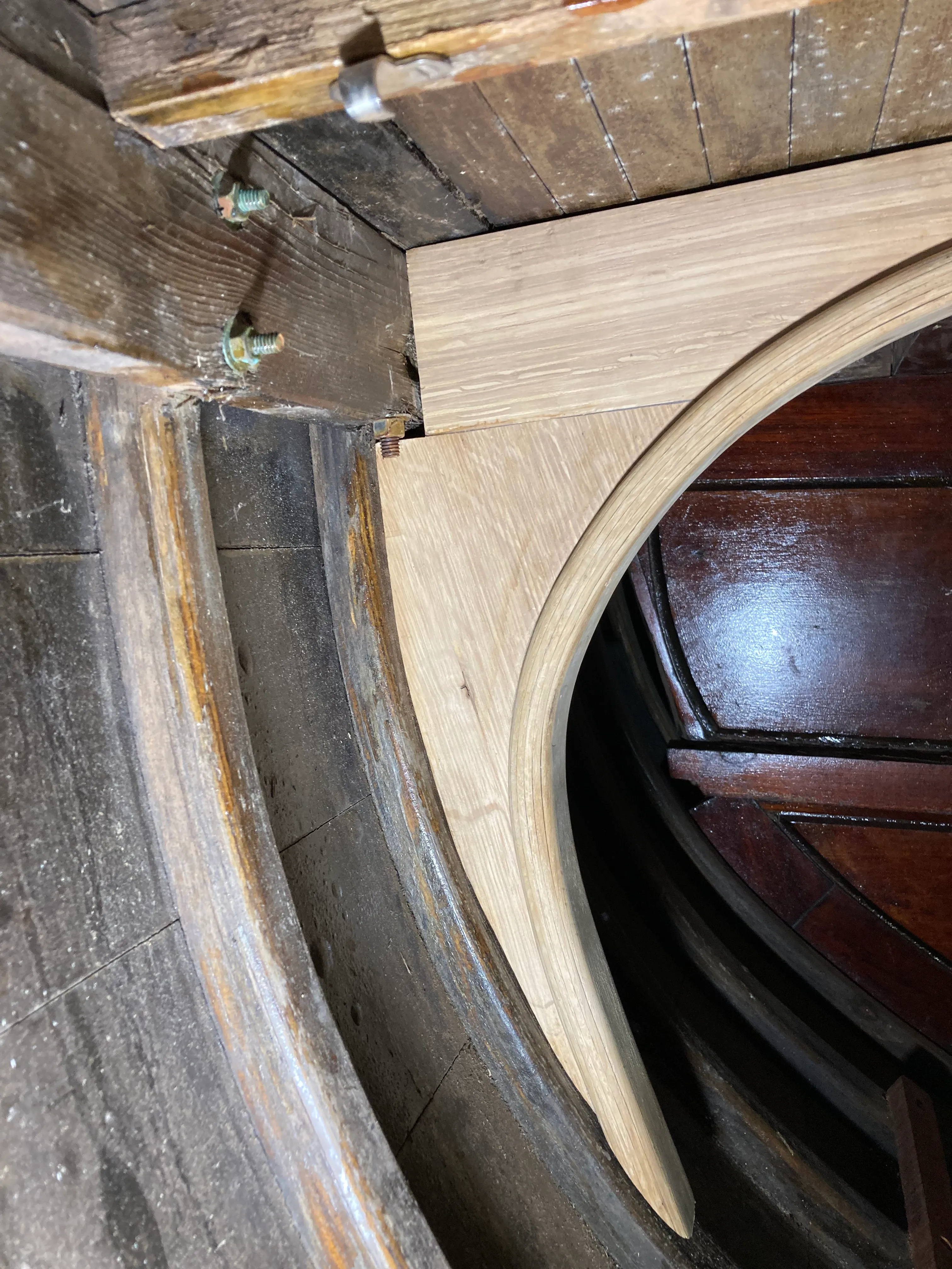 Hanging knee installed