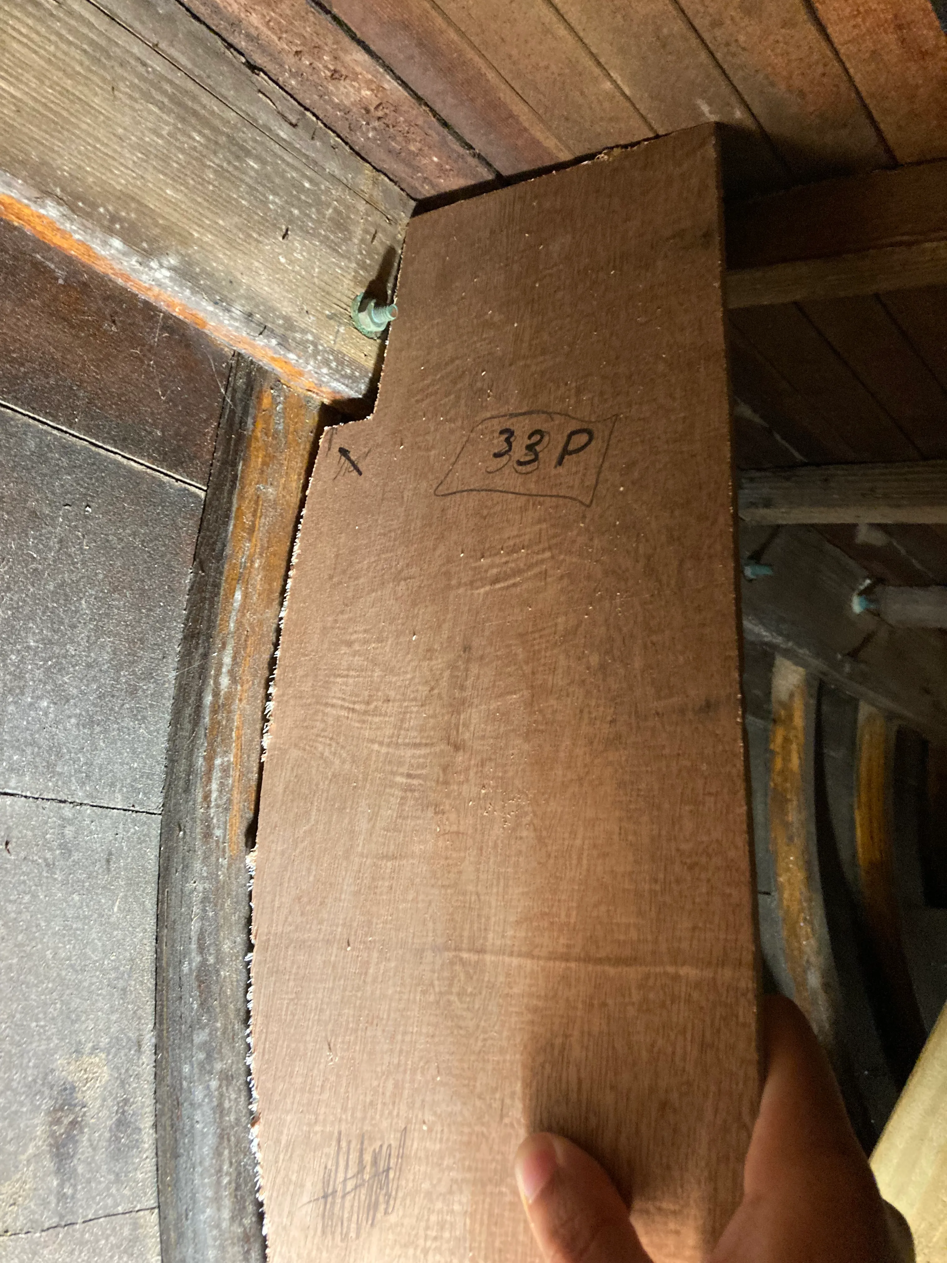 Door skin template for hanging knee 33P