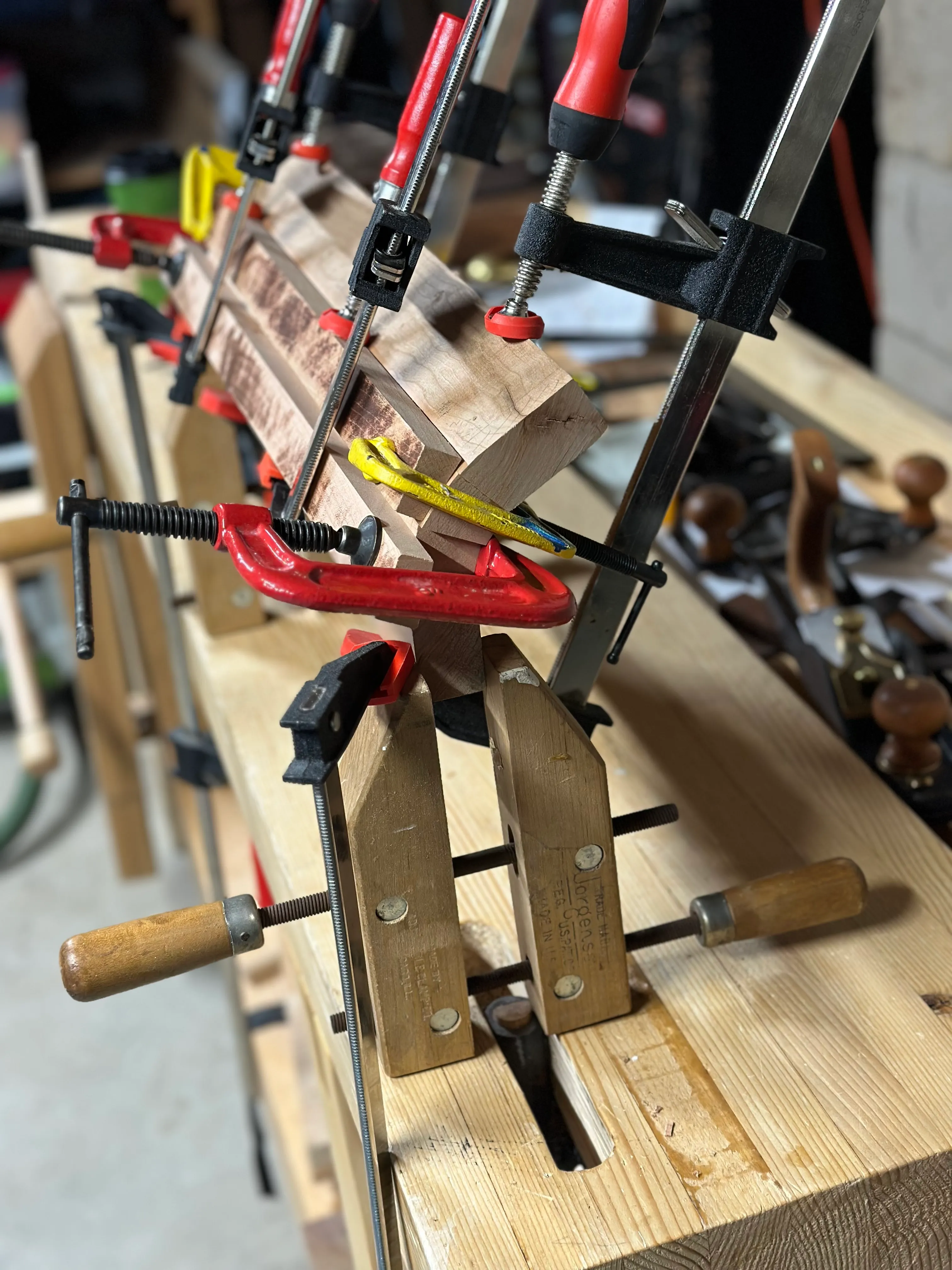 Barrel-stave connector glue-up with clamps