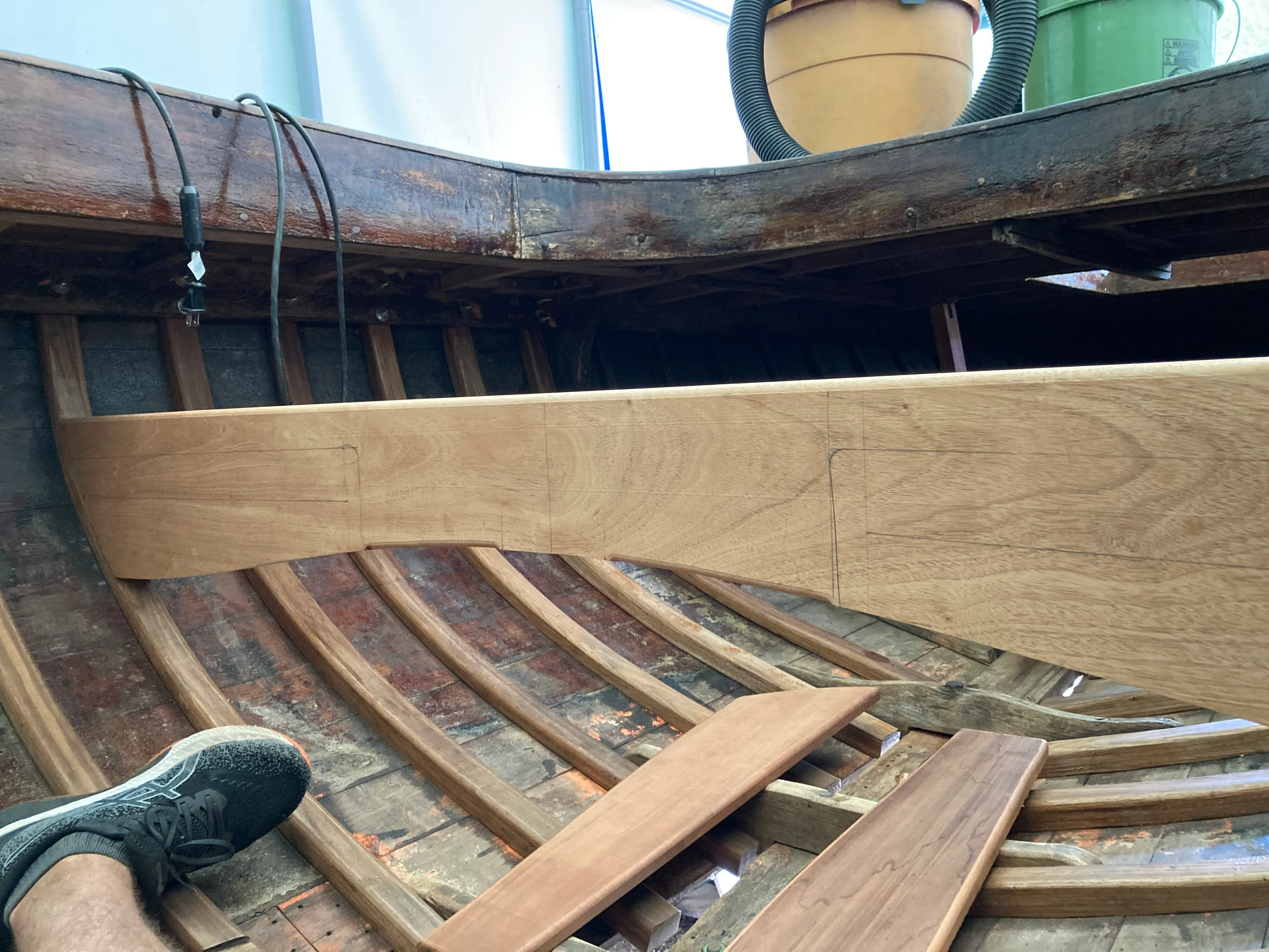 Thwart clamped in position