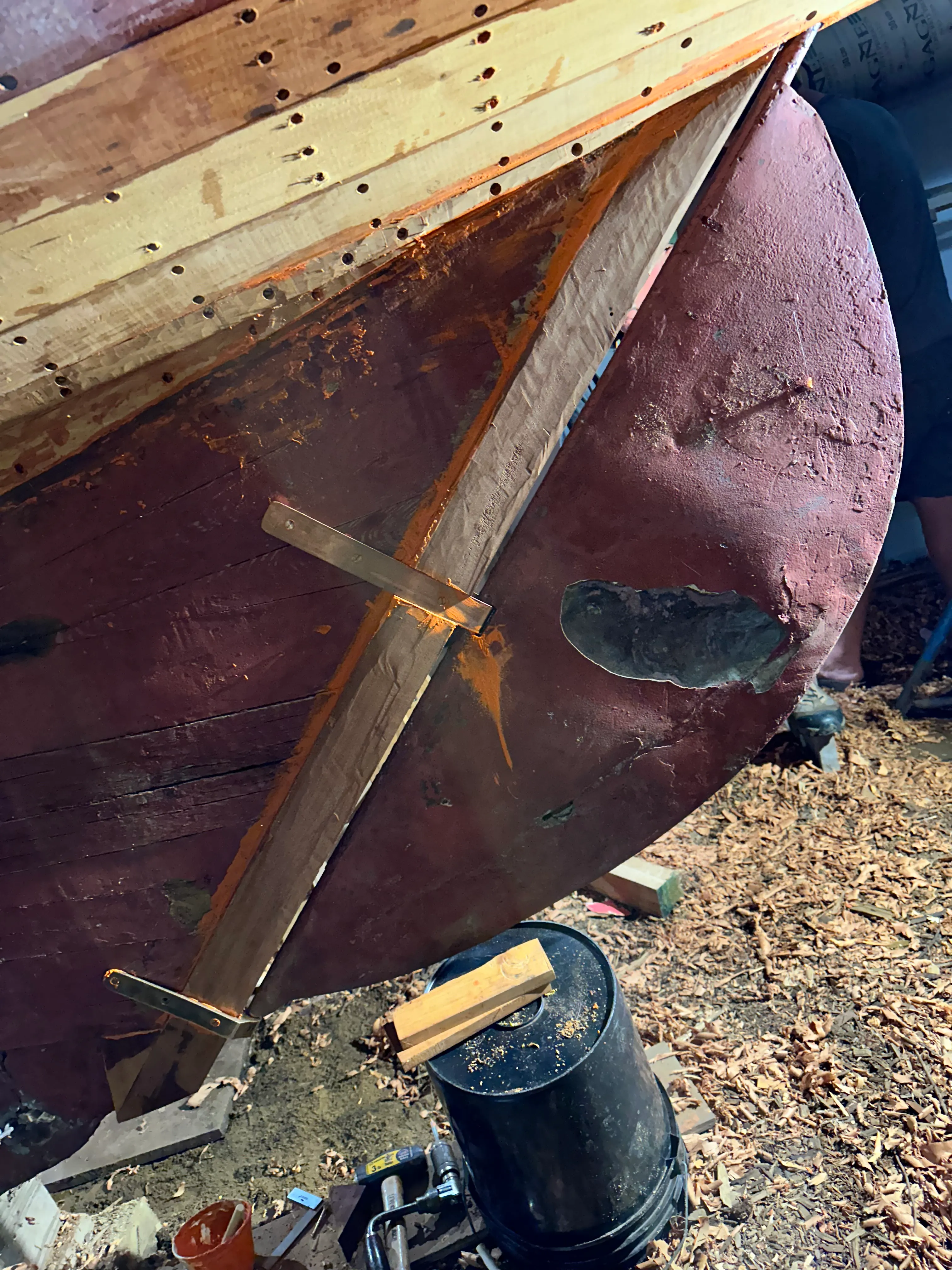 Rudder hung on the sternpost, viewed from above showing alignment